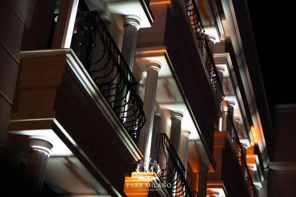 Park Milano Hotel อิซมีร์ ภายนอก รูปภาพ